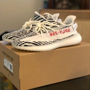 SOLD !!!! Yeezy Boost 350 V2